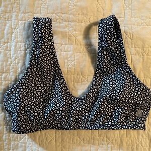 Waterlust Spotted Eagle Ray scoop neck bikini top, medium.